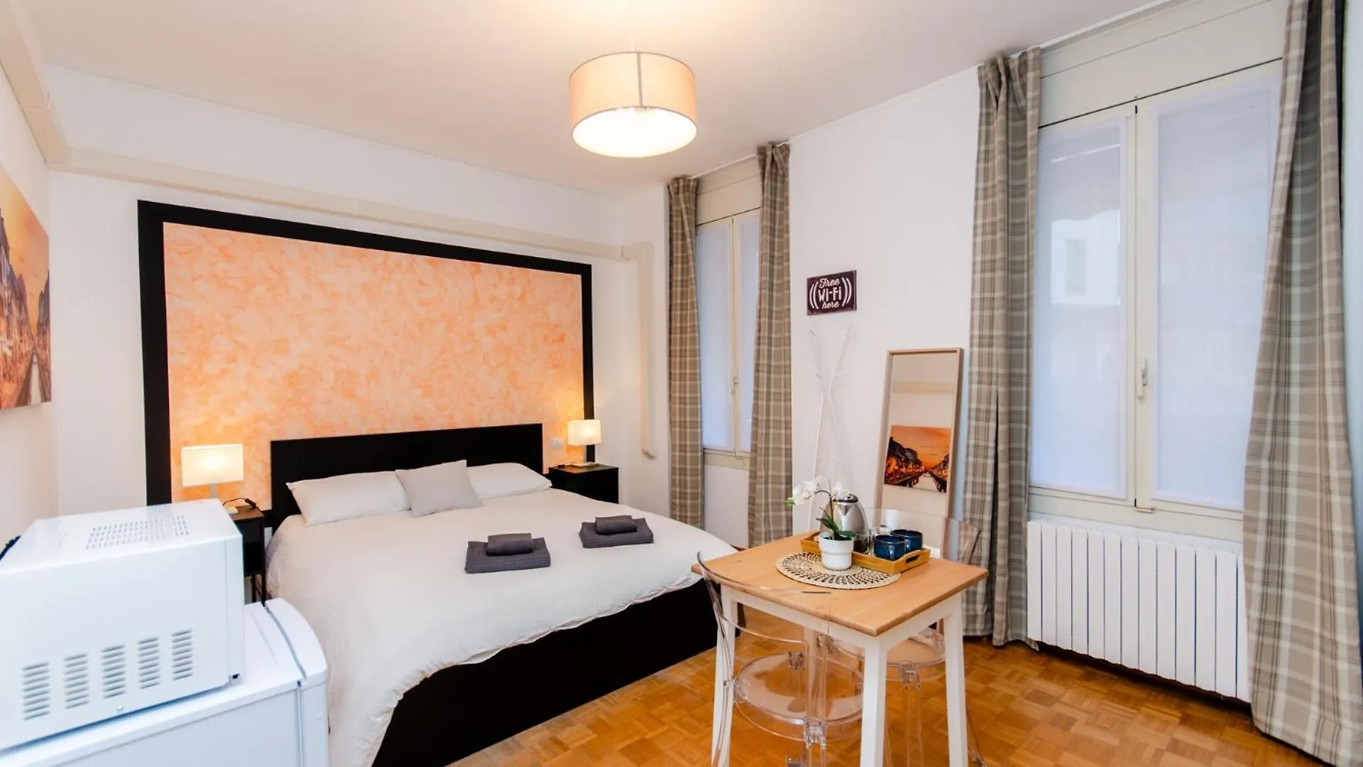 Проживание в семье Orange Room Милан