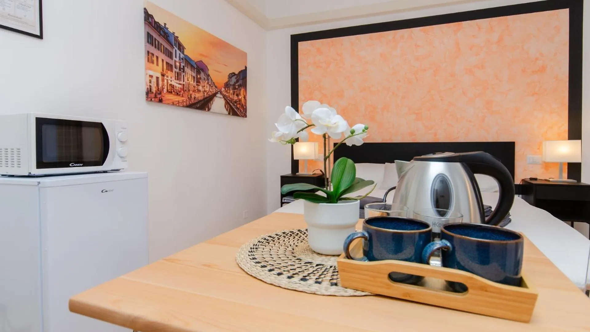 Orange Room Milan Homestay
