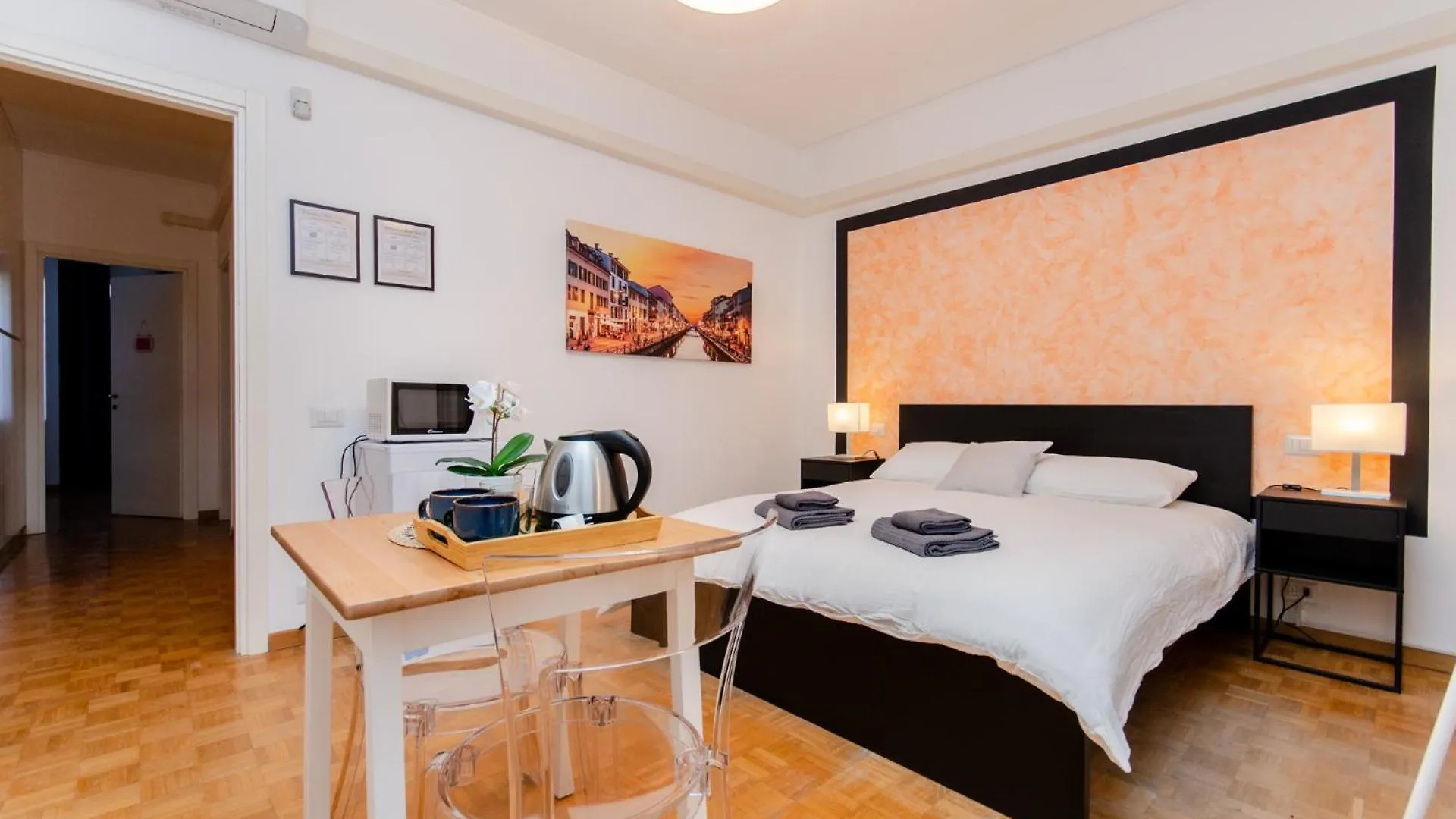 Homestay Orange Room Milan Italy